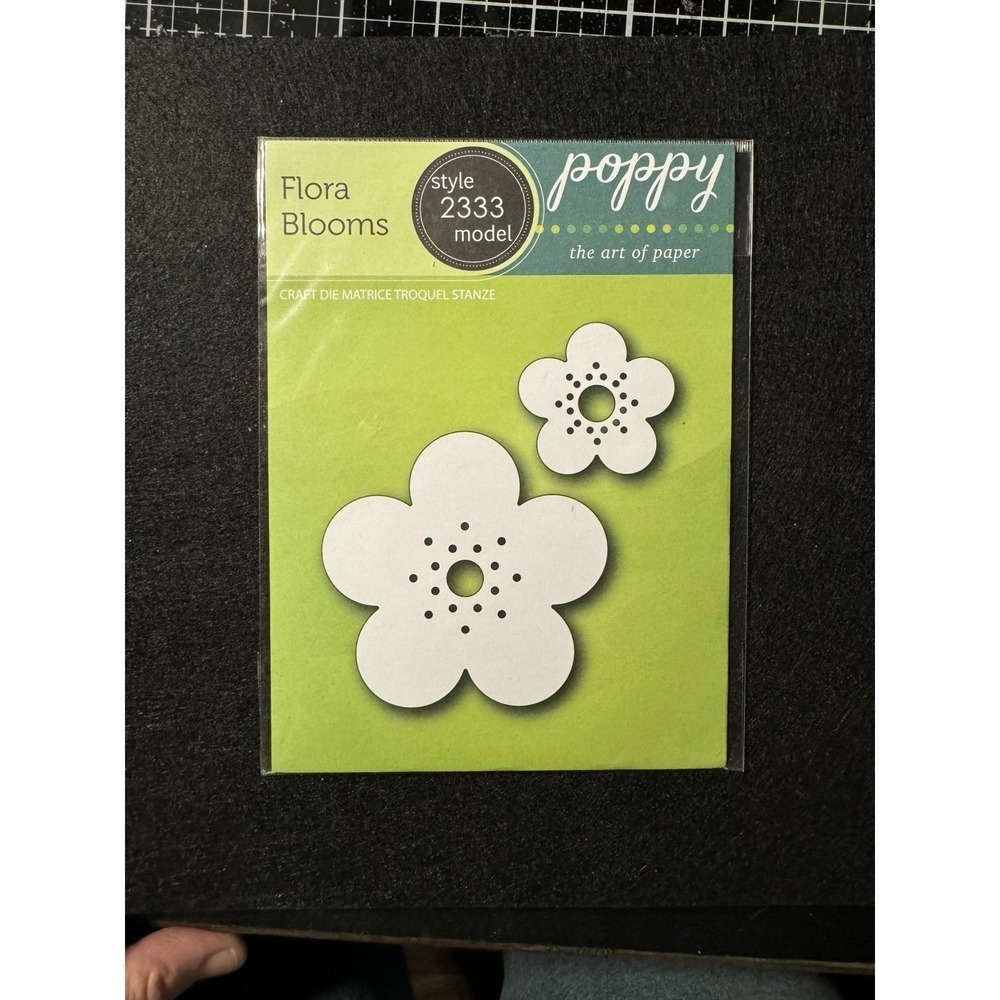 The Art of Paper Floral Blooms Die NWT